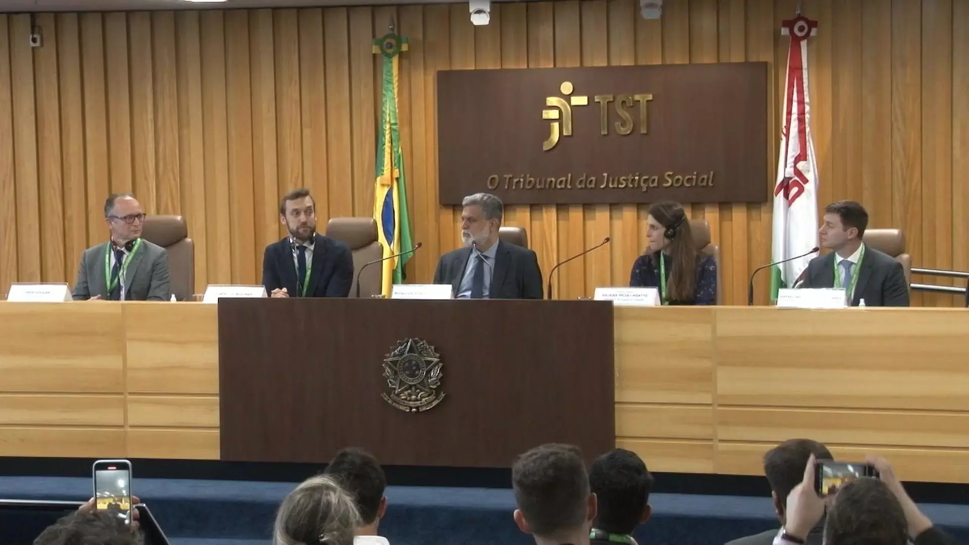 Diplomats in Brazil present sports regulations